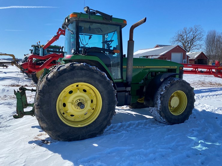 john-deere-8100-image-5