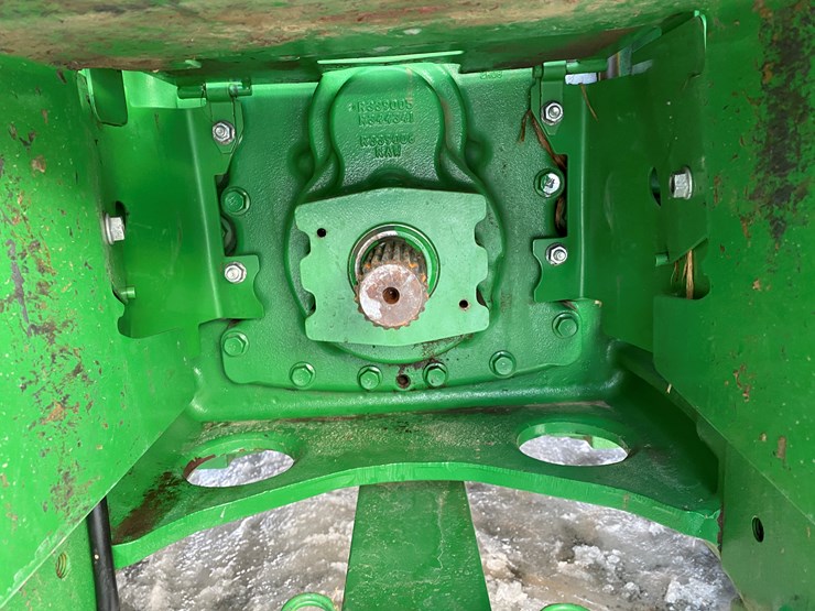 2022-john-deere-8r-280-image-34