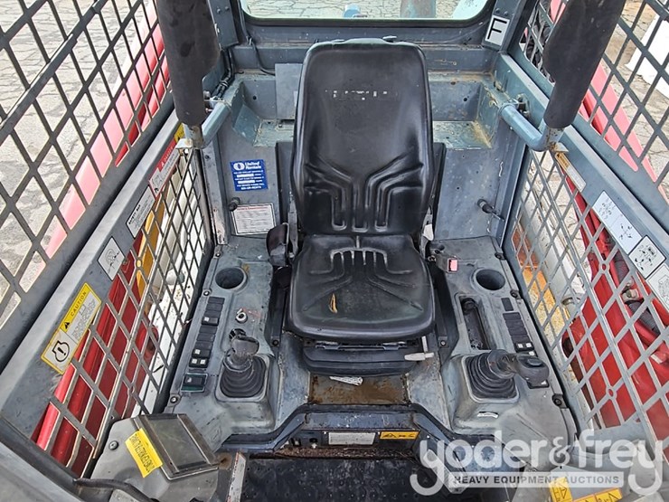 2017-takeuchi-tl12r2-image-23