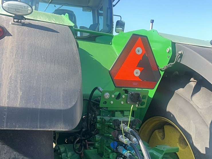 2016-john-deere-9520r-image-37
