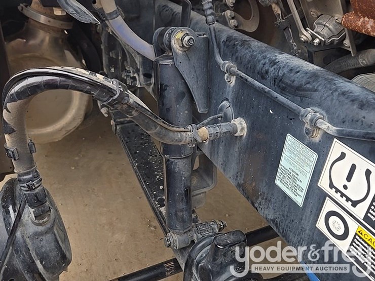 2019-peterbilt-579-image-46