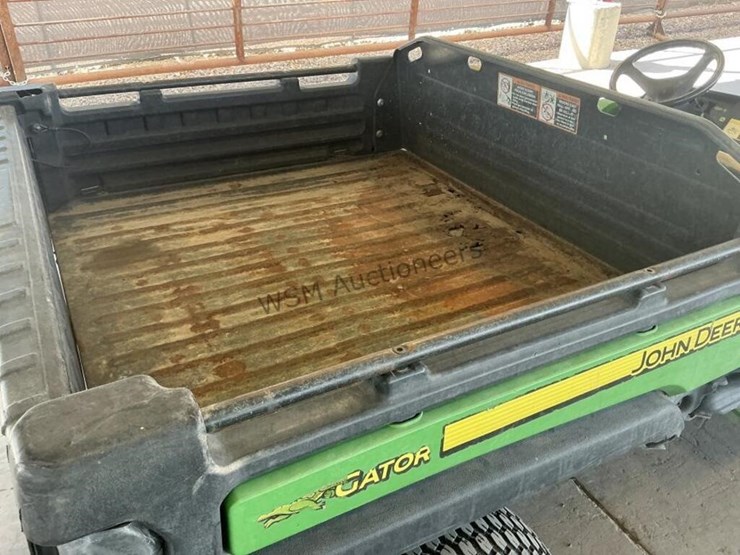 2014-john-deere-gator-image-9