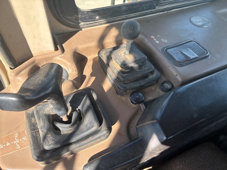 caterpillar-d6m-image-34