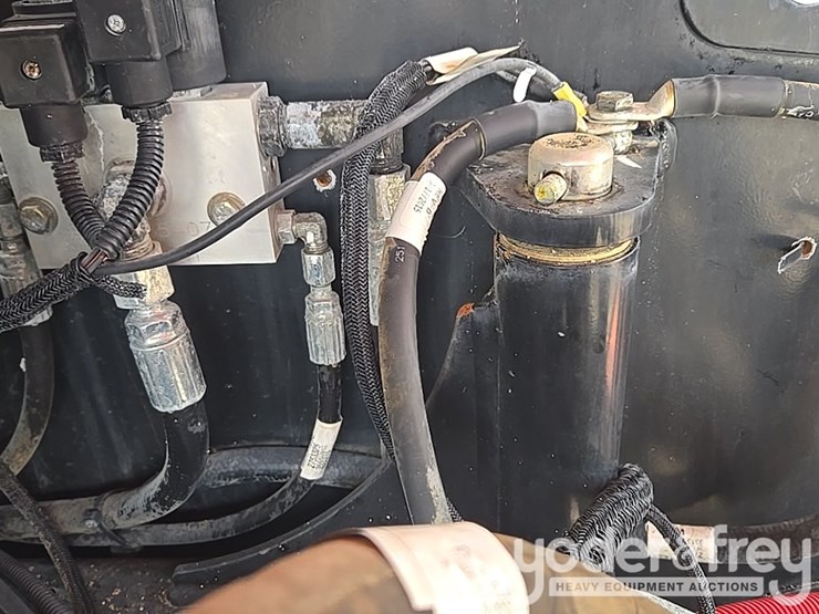 2015-jlg-600s-image-36