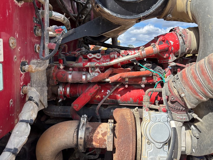 2008-peterbilt-365-image-21