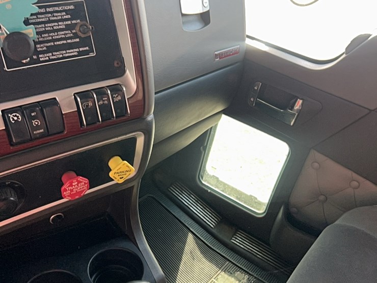 2007-kenworth-t800-image-61