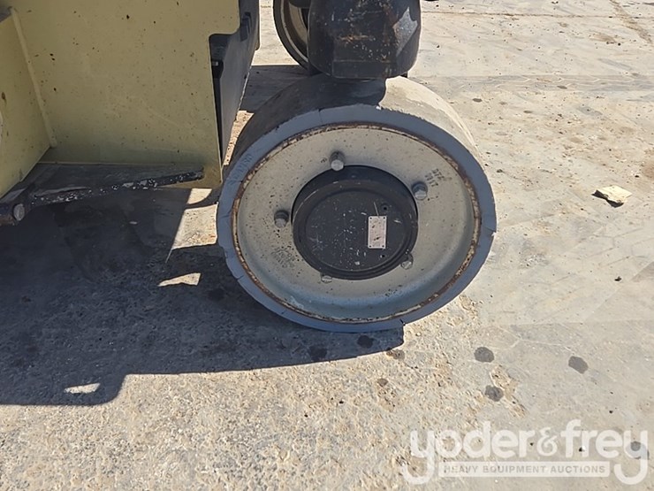 2018-jlg-3246es-image-13