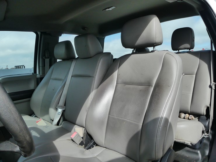 2019-ford-f150-xl-image-10