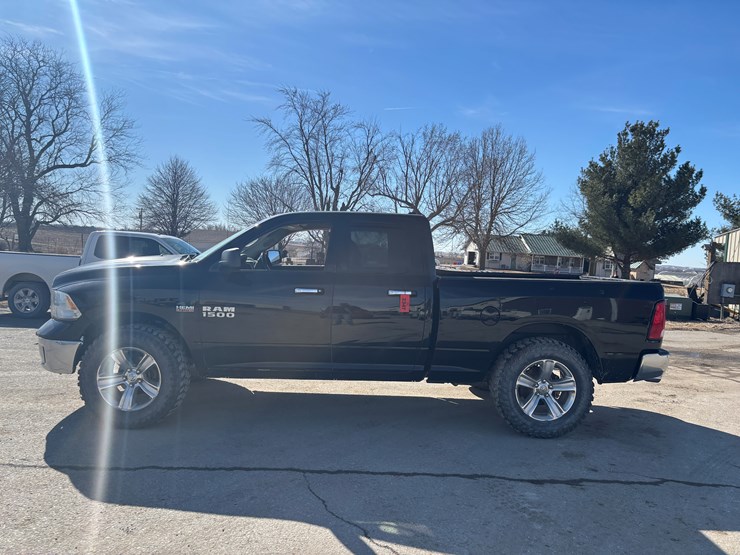 2014-dodge-1500-image-2