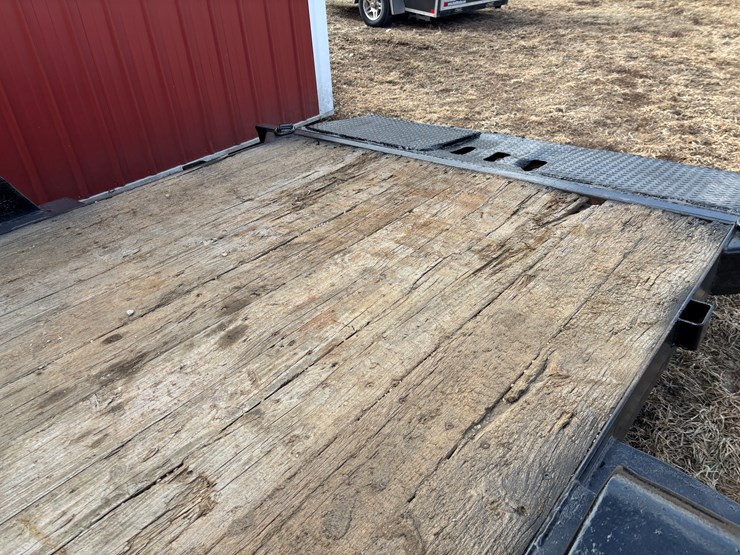 #2276-•-2013-b-&-b-20'-tandem-axle-tilt-bed-trailer-image-33