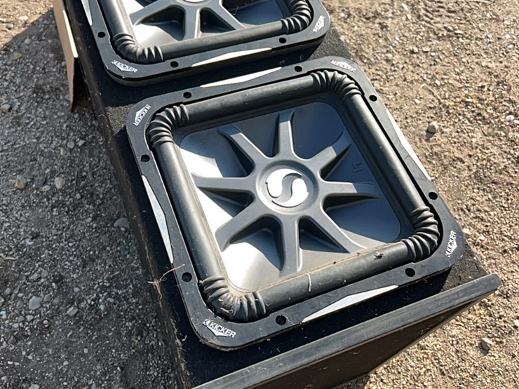 deluxe-speaker-system-for-car-or-tractor-image-27