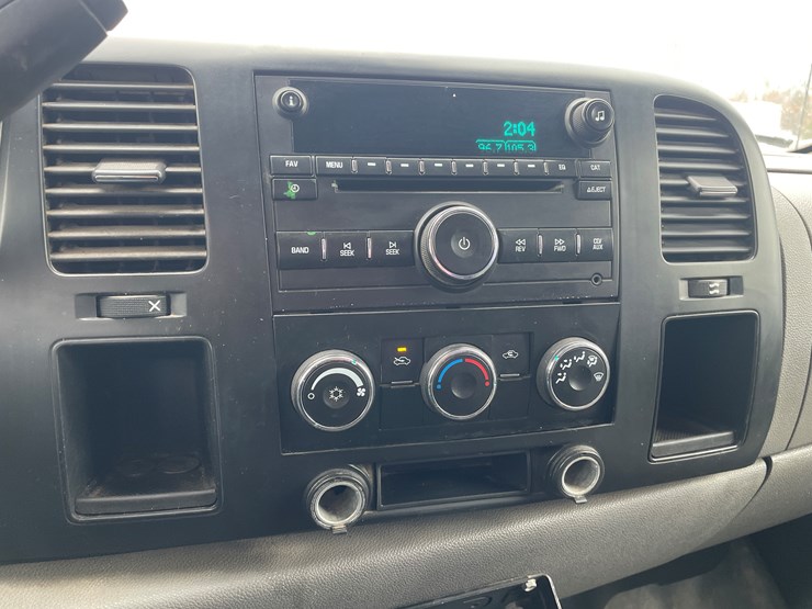 2008-gmc-3500-image-36