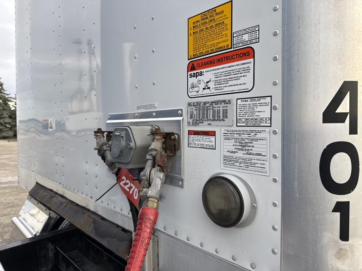 2019-utility-53'-image-24