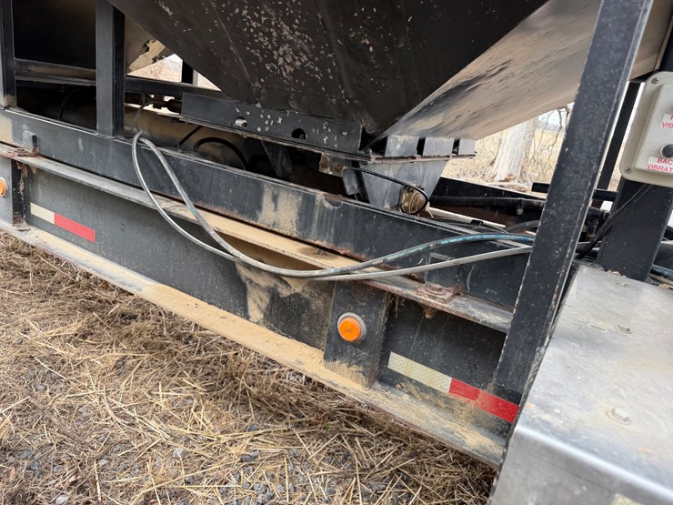 #40962-•-2013-magnolia-/-adams-t/a-fertilizer-tender-trailer-image-26