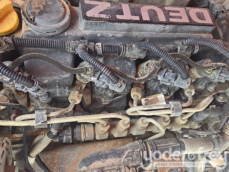 2015-jlg-600s-image-43