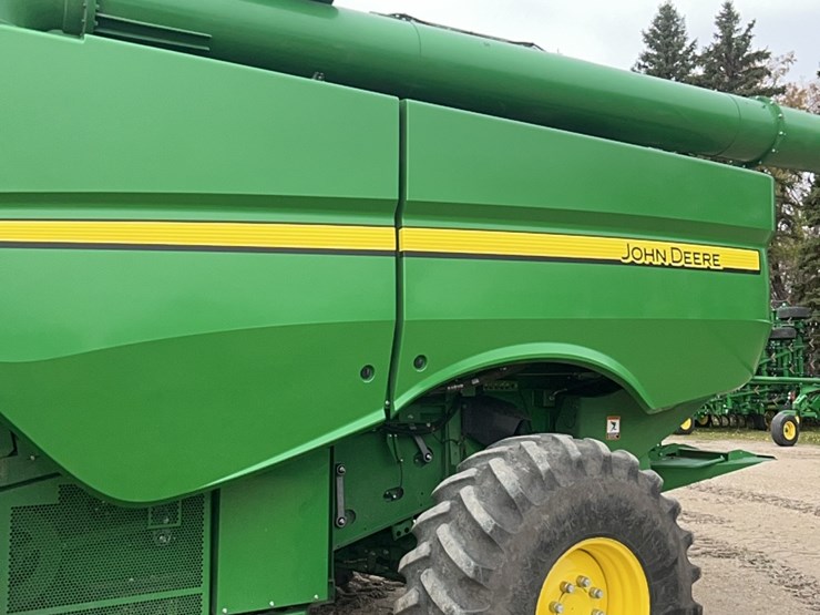 2014-john-deere-s680-image-38