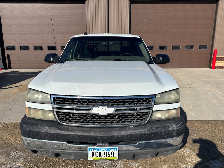 2005-chevrolet-2500-image-6