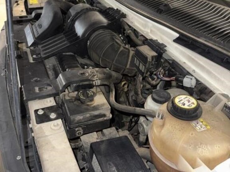 2006-ford-cargo-image-16