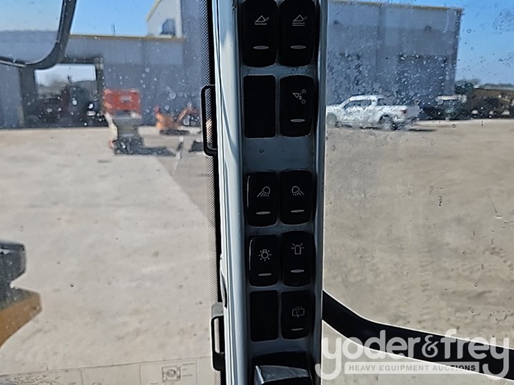 2018-volvo-l70h-image-41