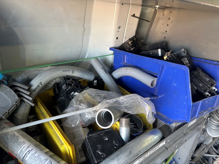 2017-ford-transit-image-35