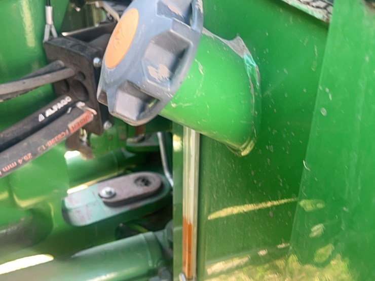 2016-john-deere-9520r-image-92