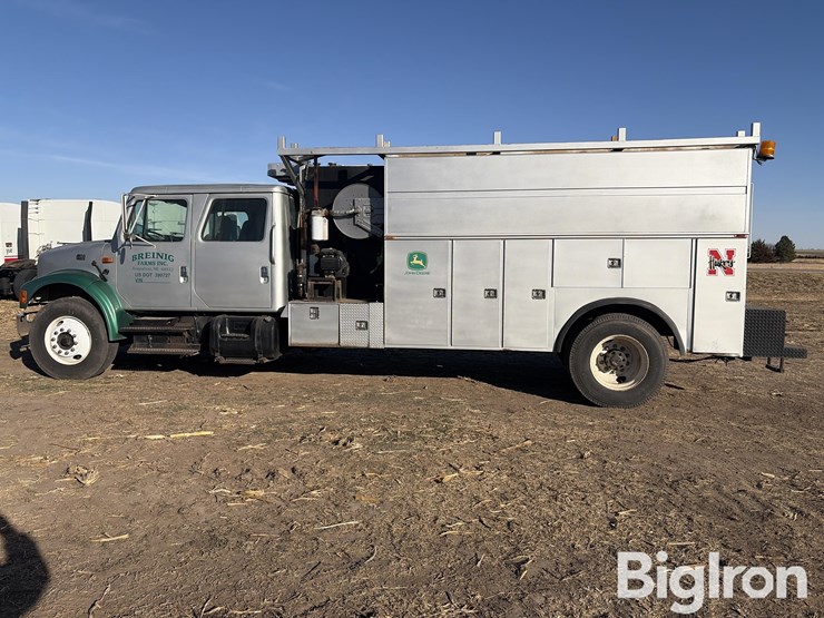 2001-international-4700-image-9