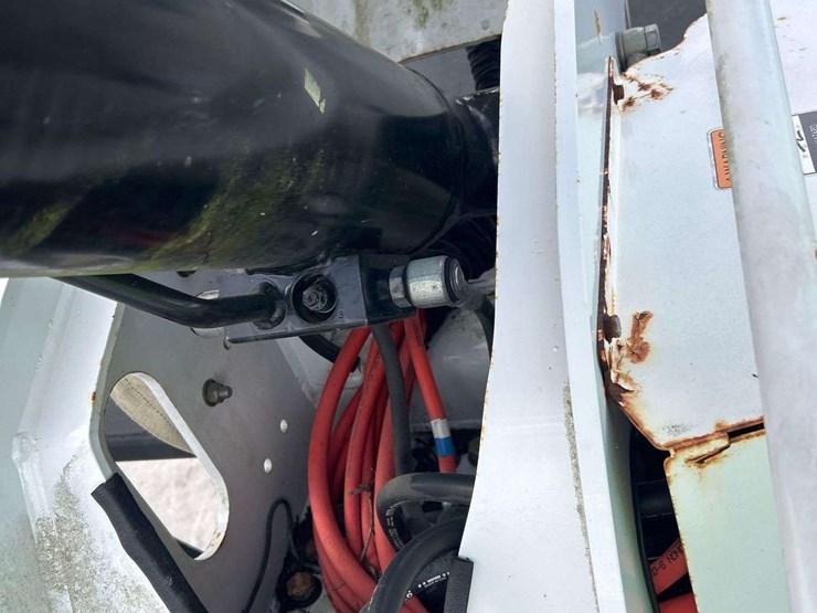 2020-freightliner-m2-106-image-24