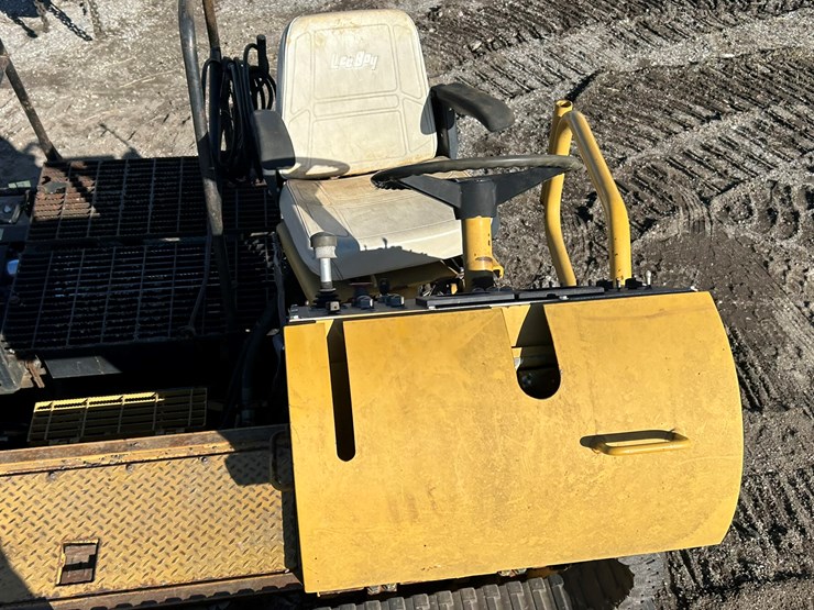 caterpillar-ap-650b-image-63