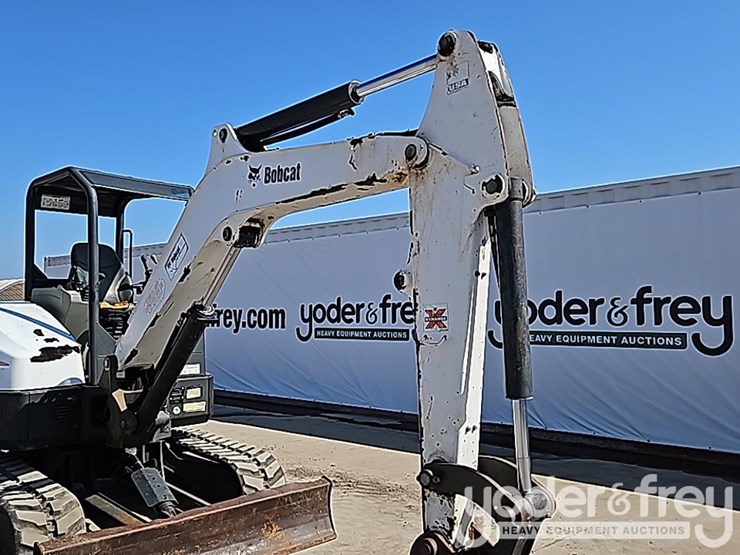 2013-bobcat-e42-image-23