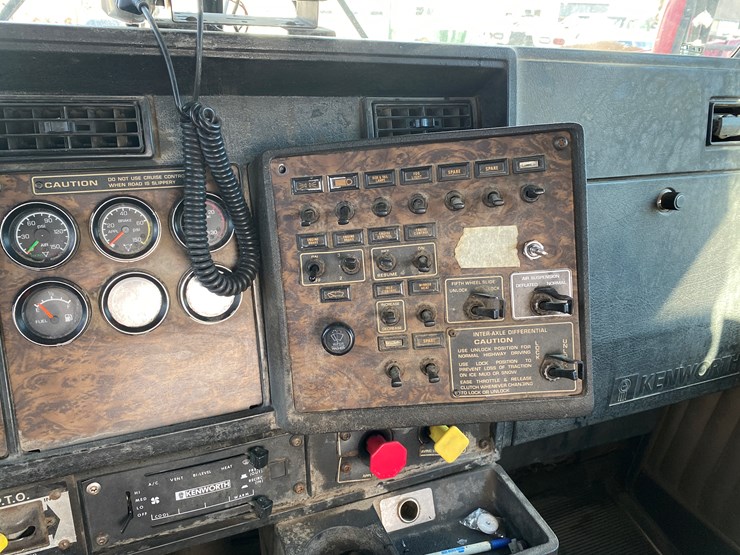 1998-kenworth-t800-image-39