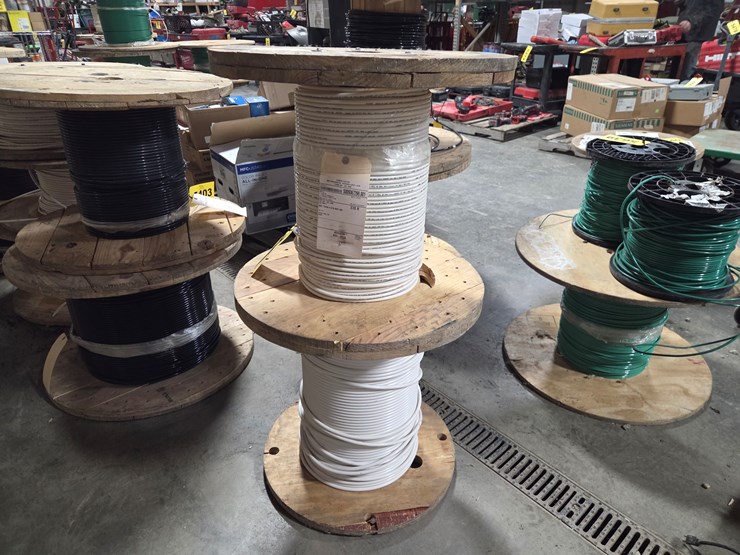 #5404-•-(2)-spools-of-4-awg-and-2-awg-copper-wire-image-1