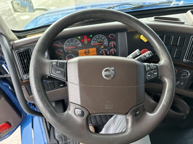 2018-volvo-10-image-44