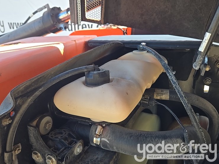 2017-jlg-600aj-image-65