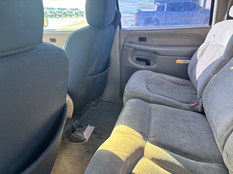 2002-chevrolet-2500-image-38