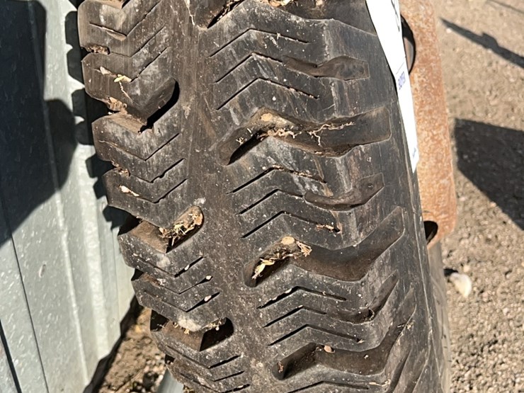 excellent-spare-tire-for-semi-10.0-0–20,-aired-up-and-ready-to-go-image-9