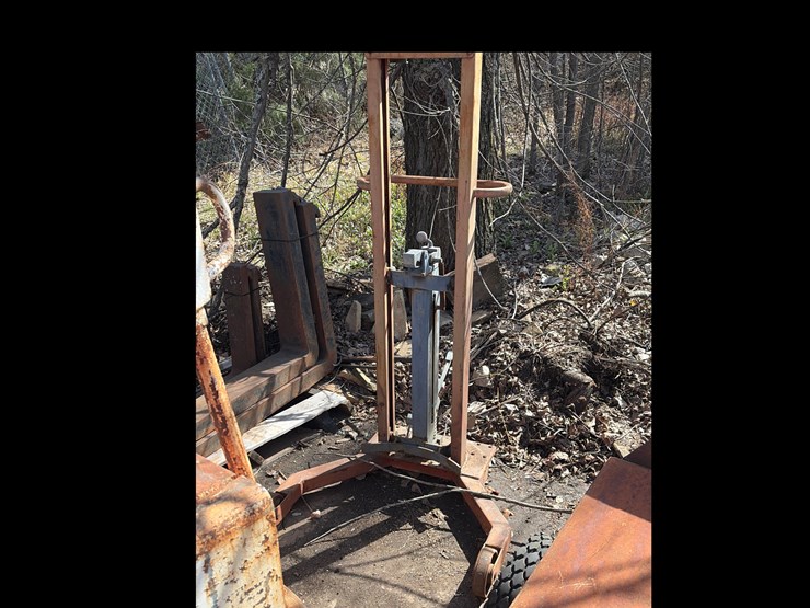 #7-•-barrel-handler-image-2