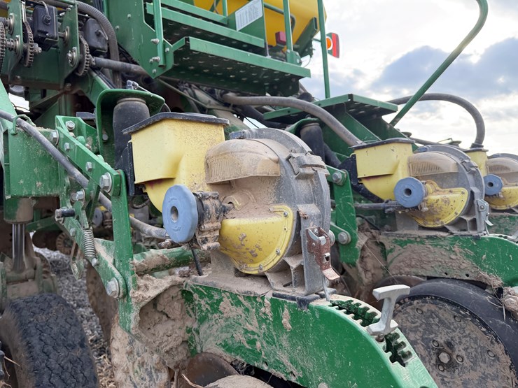 john-deere-1790-image-35