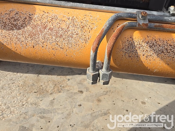 2022-case-590sn-image-30