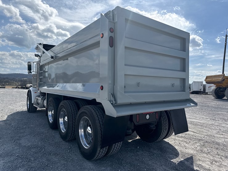 2008-peterbilt-367-image-4