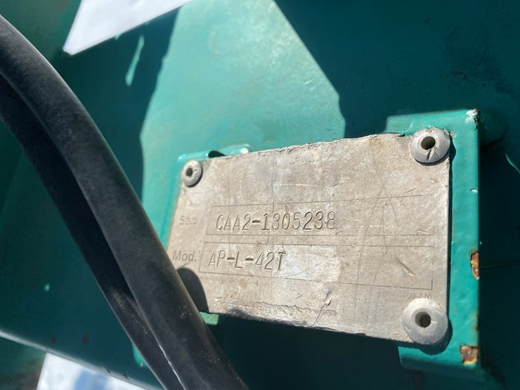 2013-houle-ap-l-42t-image-33