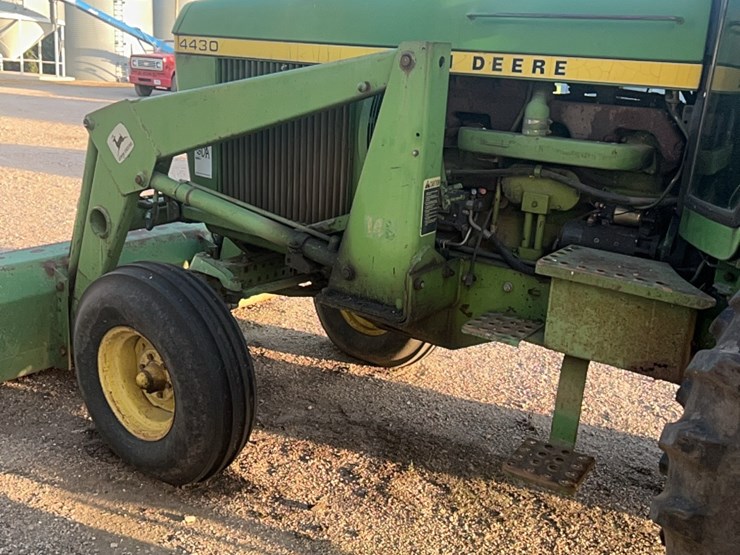 john-deere-4430-image-27