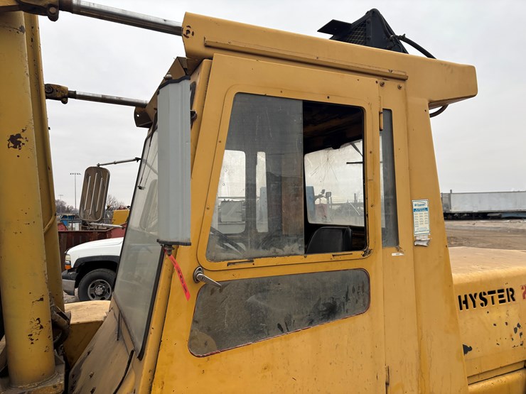 #2302-•-hyster-275-forklift-image-8