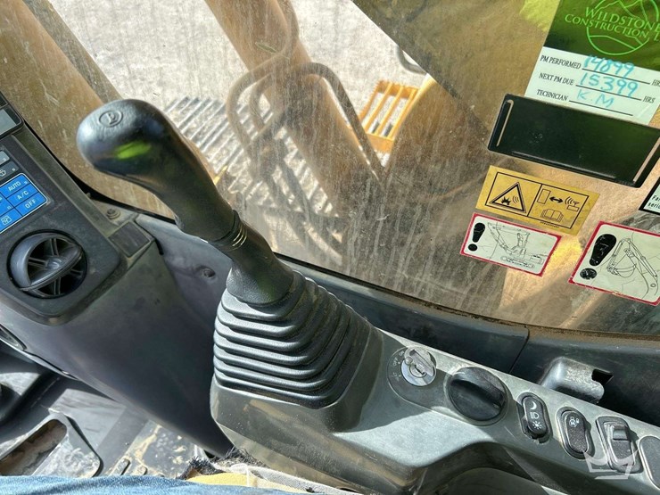 2012-komatsu-pc200-lc-8-image-18