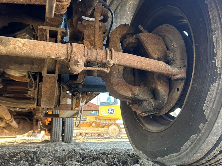 2005-ford-f550-image-45