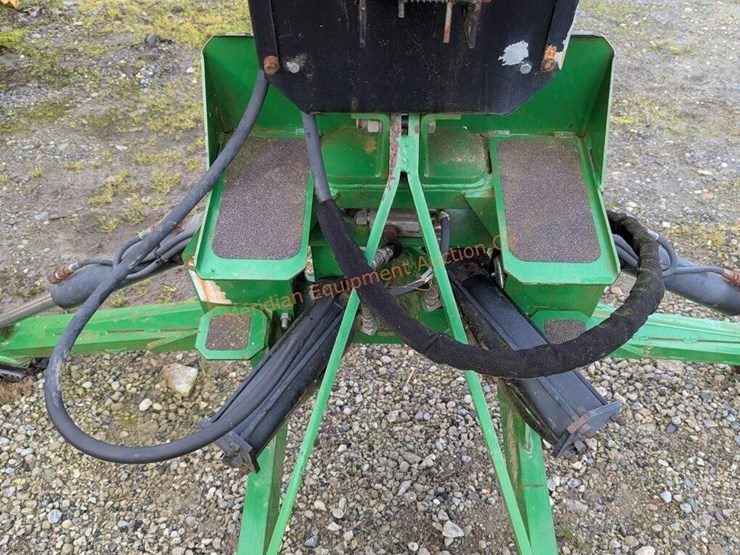 john-deere-8b-image-12