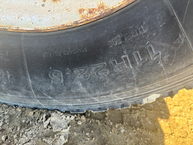 2005-sterling-lt8500-image-77