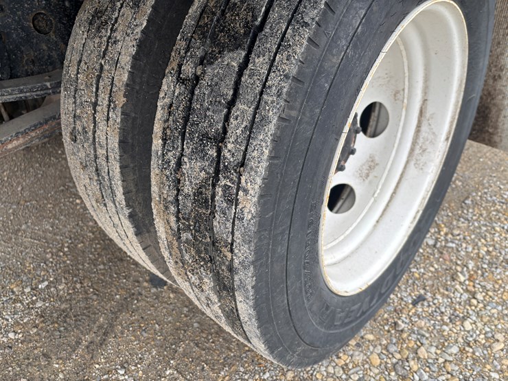 2021-isuzu-npr-hd-image-56