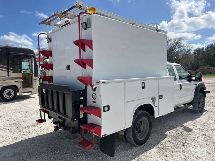 2016-ford-f550-image-3