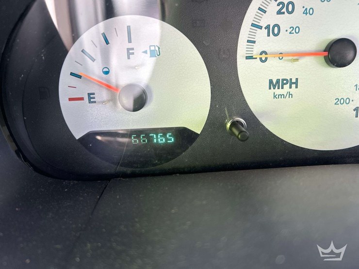 2005-dodge-caravan-image-6