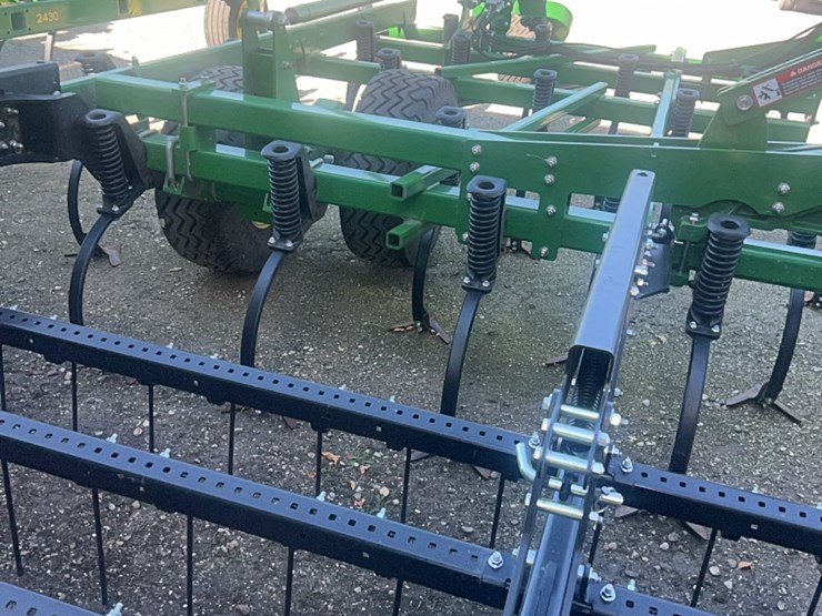 2024-john-deere-52-image-102